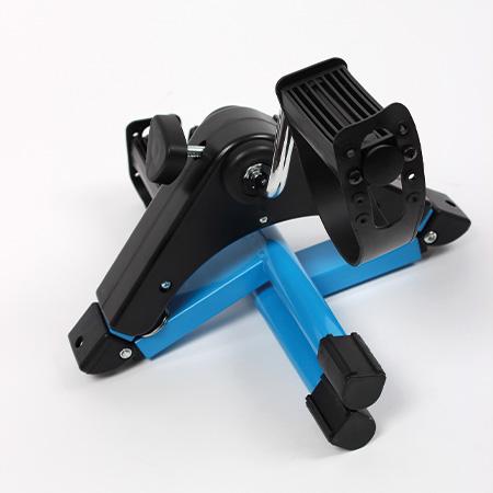 Pédalier avec podomètre pliable